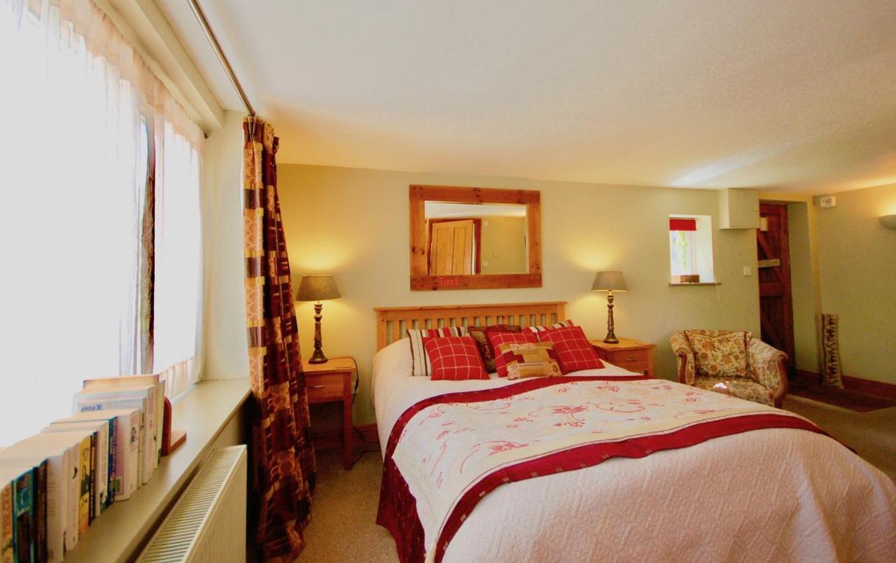 The Old Forge Bed & Breakfast East Kennett Eksteriør bilde