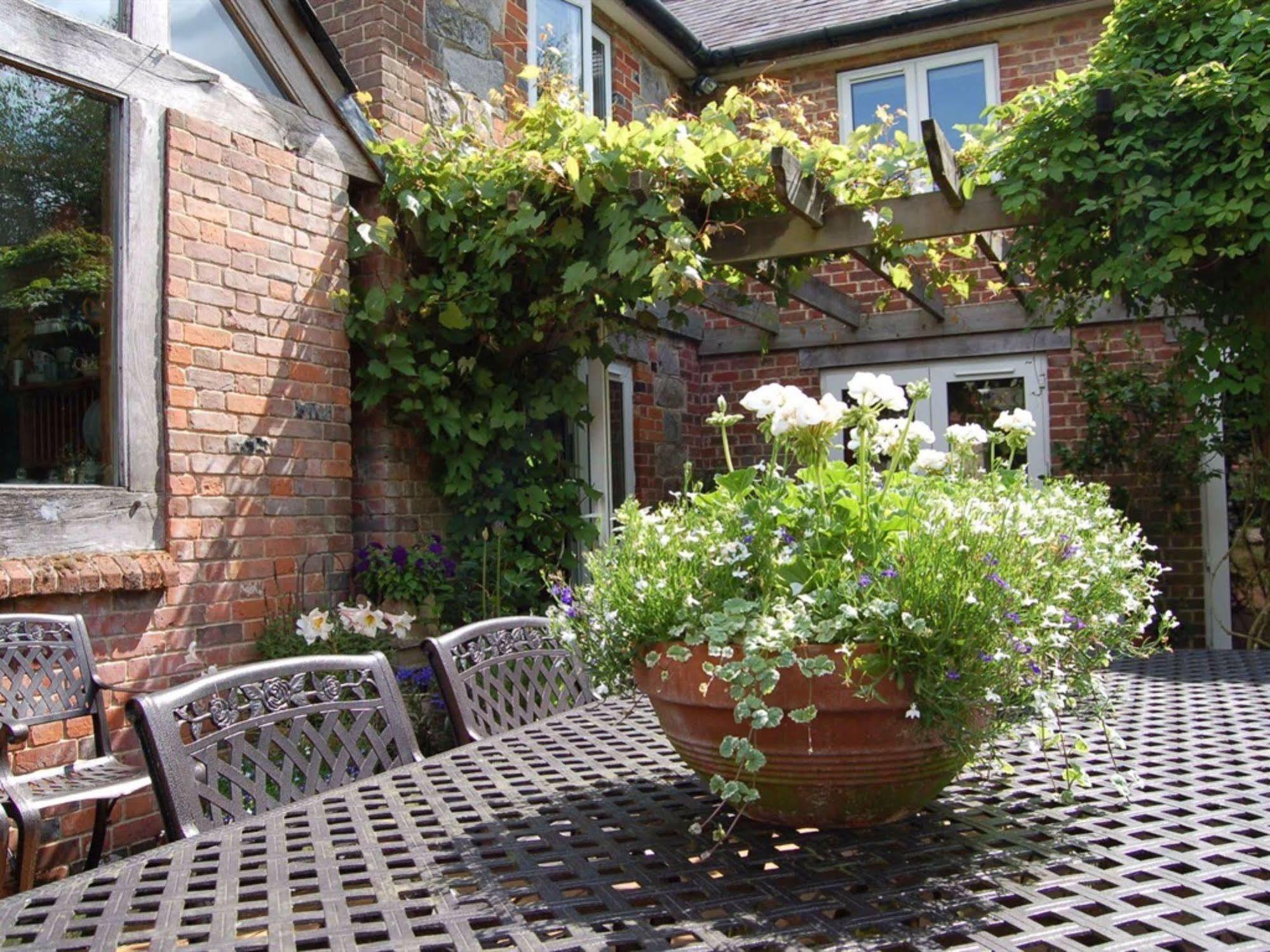 The Old Forge Bed & Breakfast East Kennett Eksteriør bilde