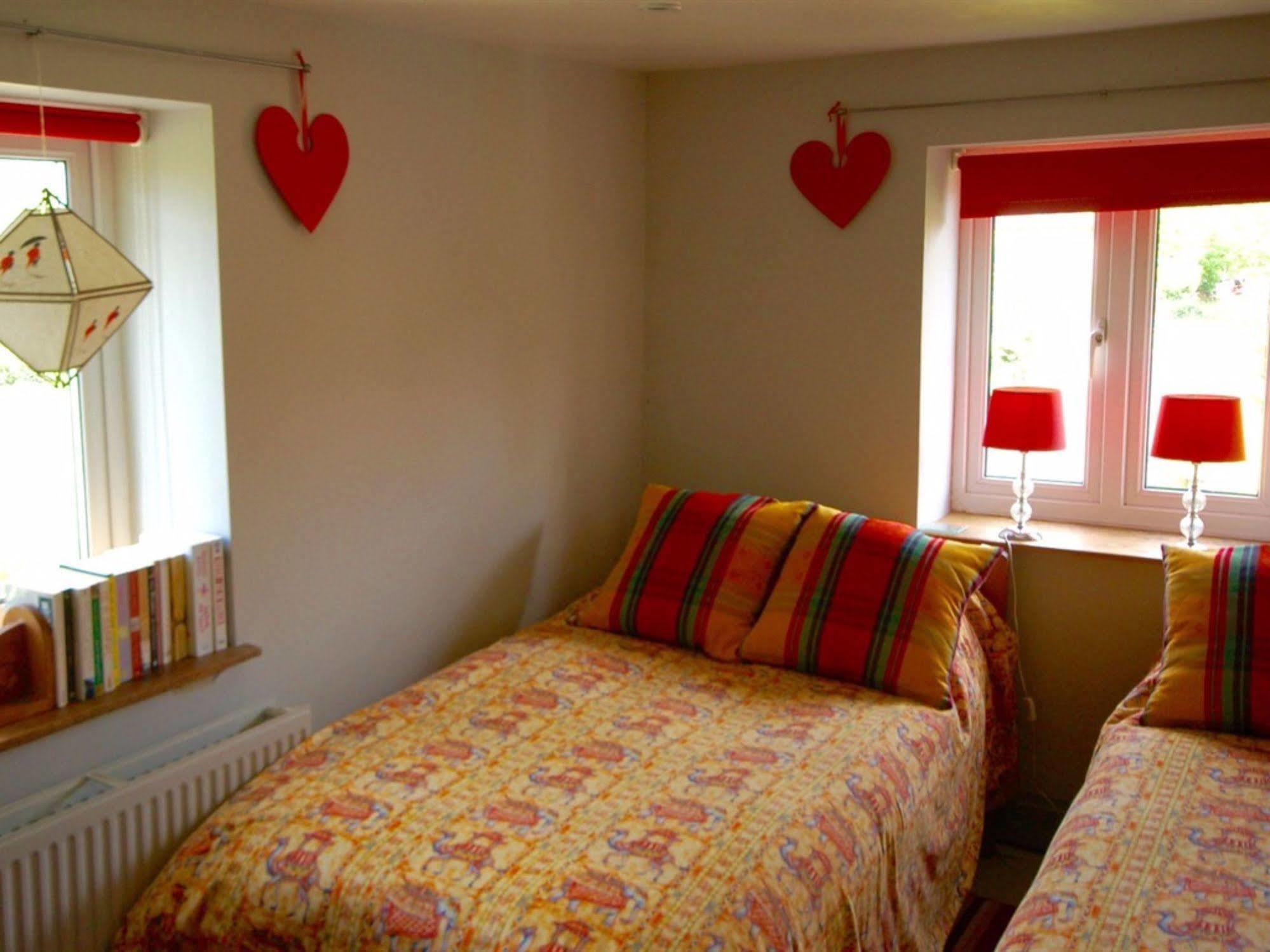 The Old Forge Bed & Breakfast East Kennett Eksteriør bilde