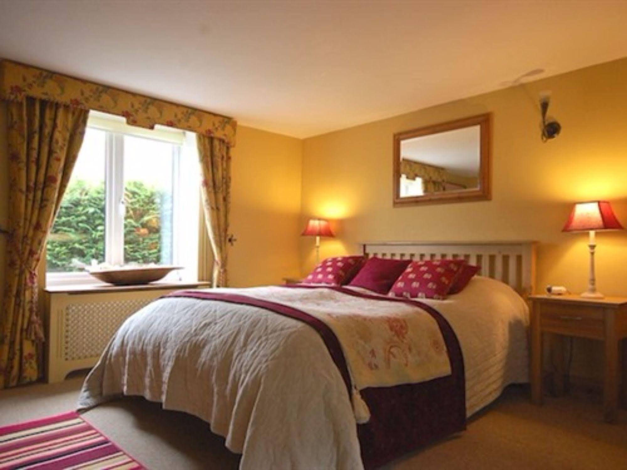 The Old Forge Bed & Breakfast East Kennett Eksteriør bilde